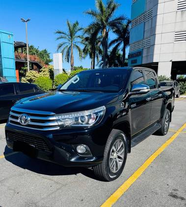 TOYOTA HILUX 2.8 SRX 4X4 CD 16V DIESEL 4P AUTOMÁTICO
